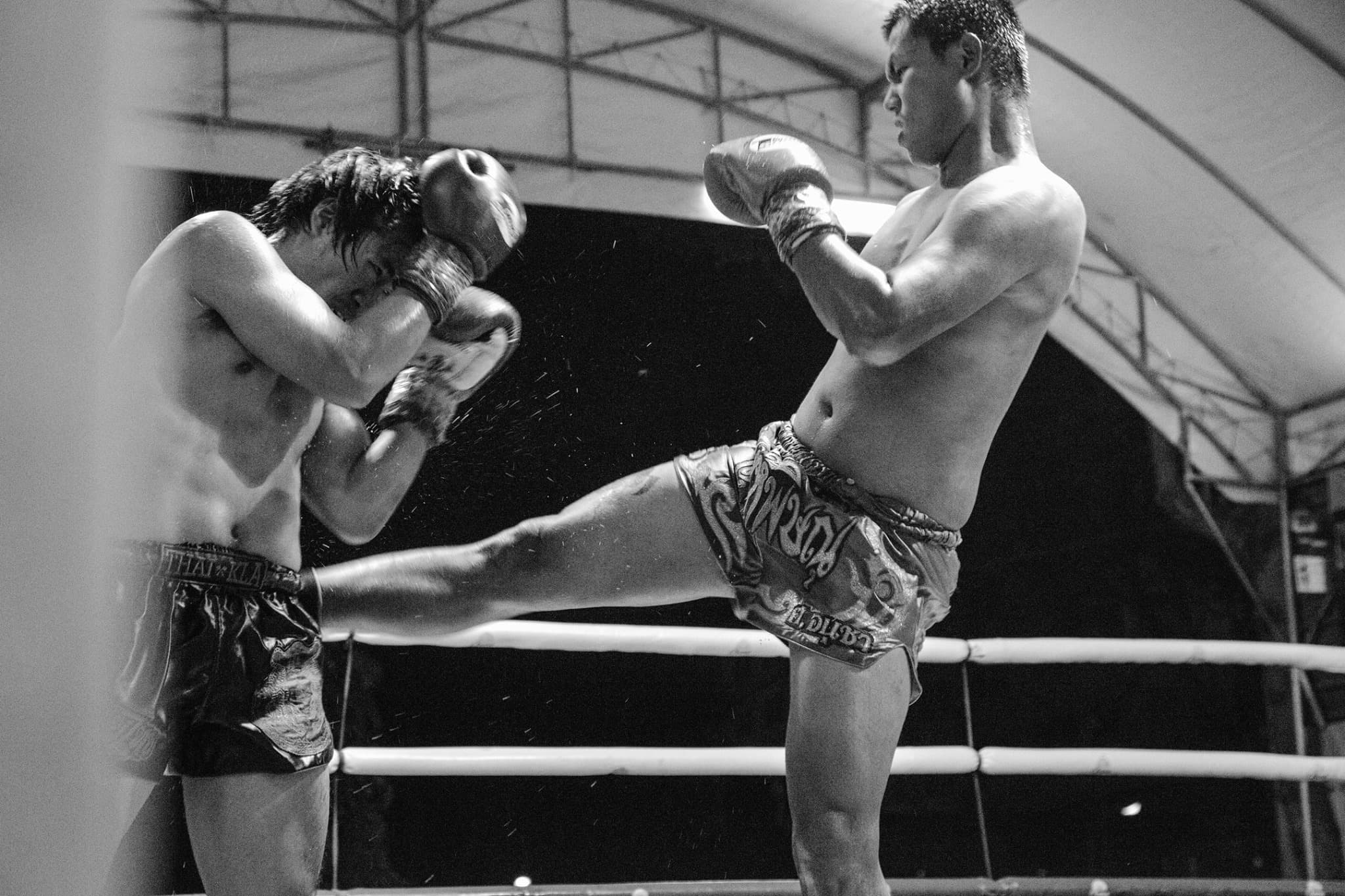 Thai boxing Fight - Kalare nightbazzar Boxing stadium