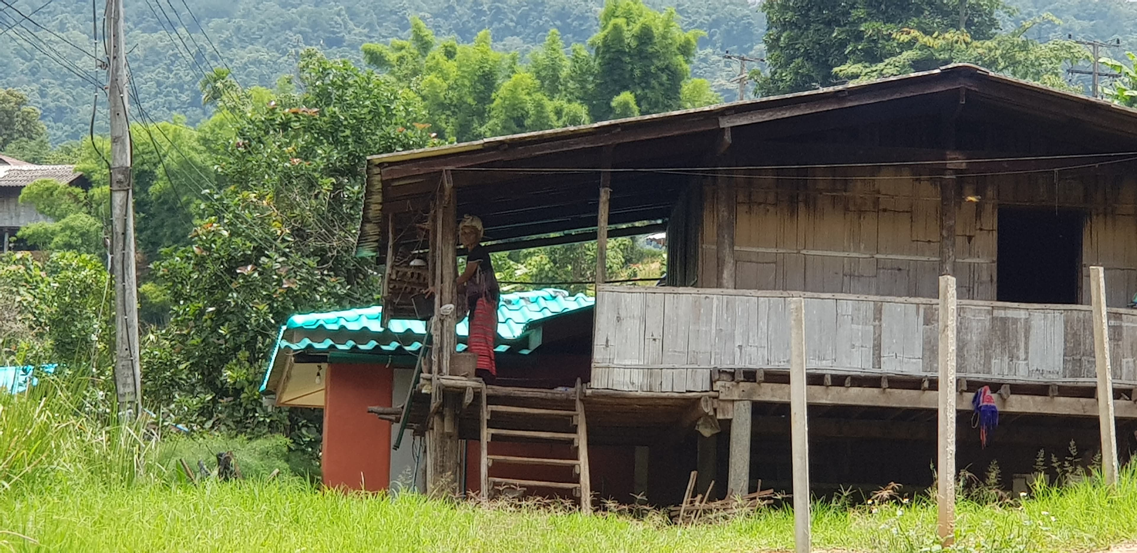 Visit Karen Hill-Tribe Village