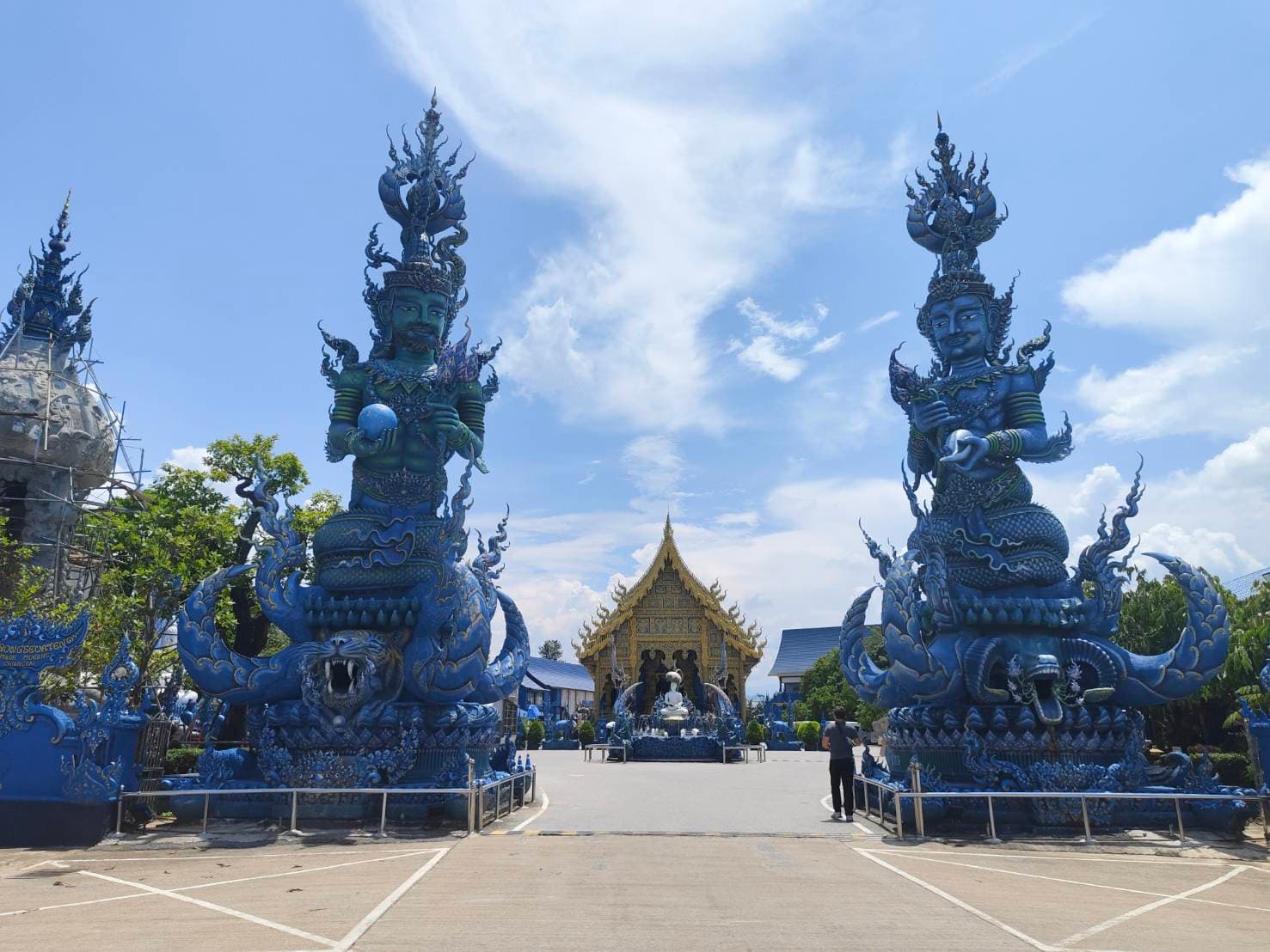 Chiang Rai Signature Temples Day Tour: White, Blue & Red from Chiang Mai