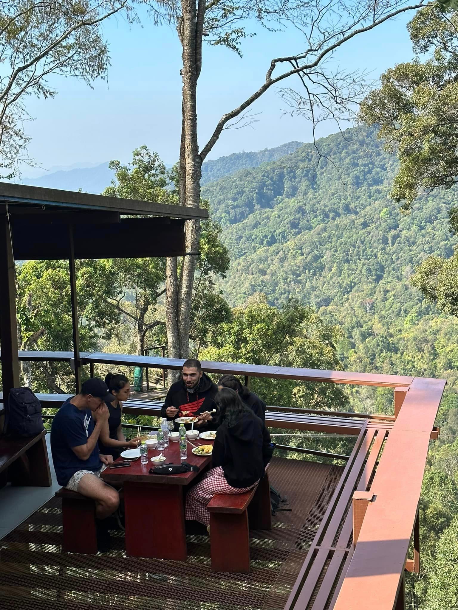 점심 식사
